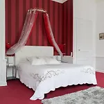 La De La Paix فندق مبيت وإفطار 2*