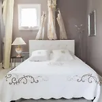 La De La Paix
