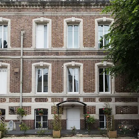 La De La Paix تروي