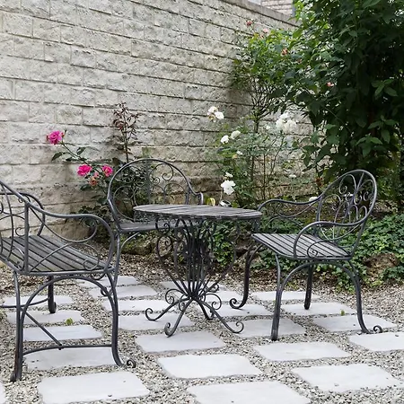 Bed & Breakfast La De La Paix Troyes
