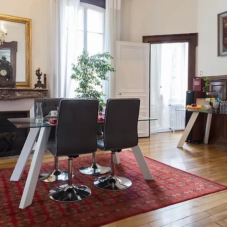 فندق مبيت وإفطار La De La Paix تروي