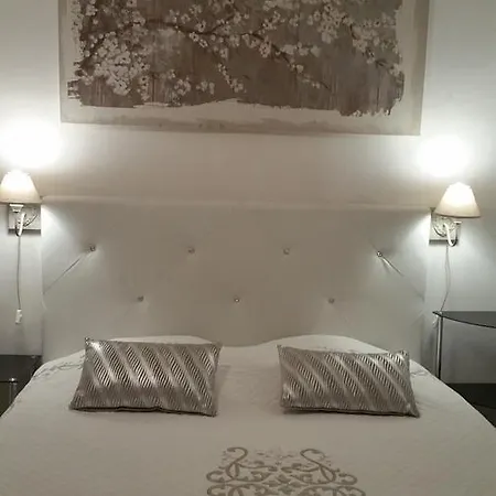 La De La Paix Panzió