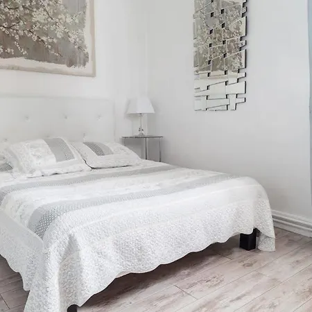 Bed & Breakfast La De La Paix