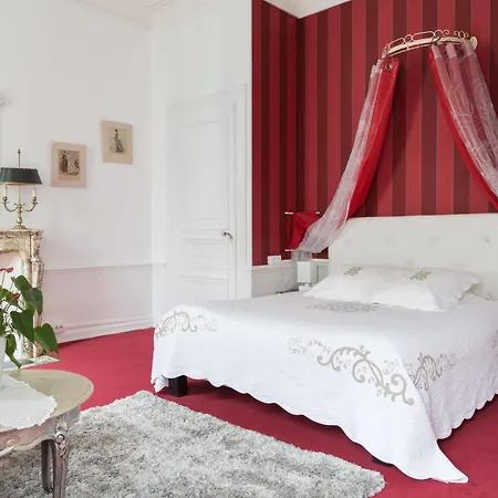 La De La Paix تروي