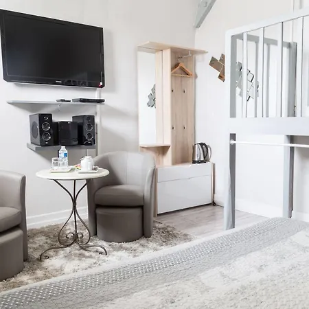 La De La Paix Bed & Breakfast Troyes