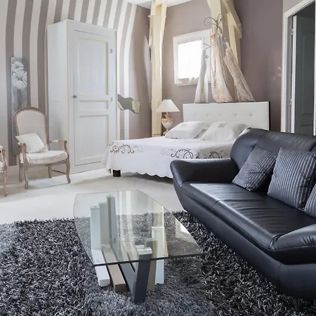 La De La Paix Bed & Breakfast Troyes