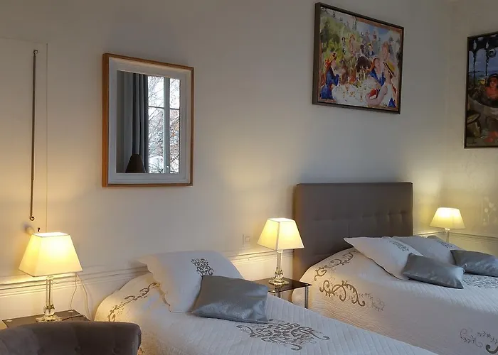 La De La Paix Bed & Breakfast Troyes