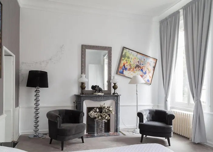 Bed & Breakfast La De La Paix 2*