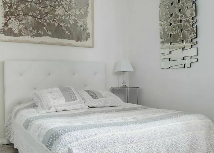 La De La Paix Troyes